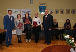  (photo)