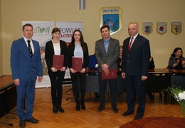 (photo)