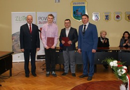  (photo)