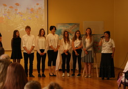  (photo)