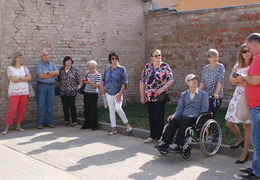  (photo)