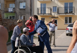  (photo)