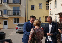  (photo)