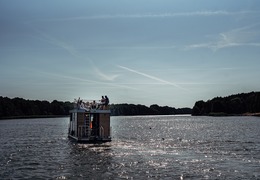  (photo)