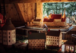  (photo)
