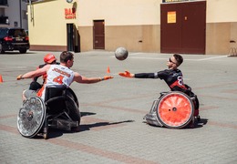  (photo)