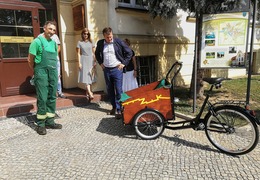  (photo)
