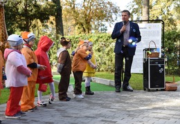  (photo)