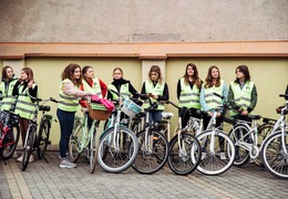  (photo)