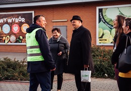  (photo)
