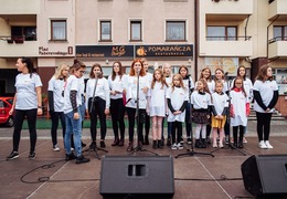  (photo)