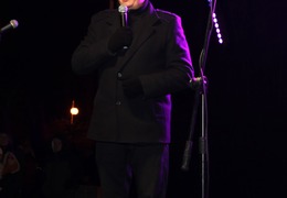  (photo)