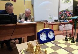  (photo)