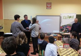  (photo)