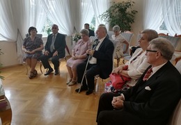  (photo)
