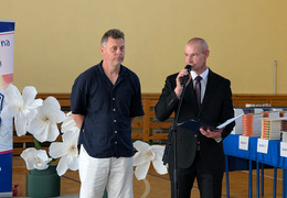  (photo)