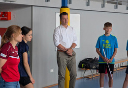  (photo)