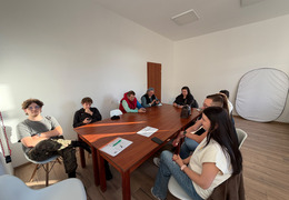  (photo)