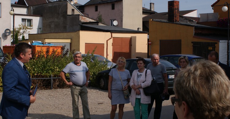 Oficjalne wręczenie kluczy do nowego budynku mieszkalnego w Złotowie - zdjęcie